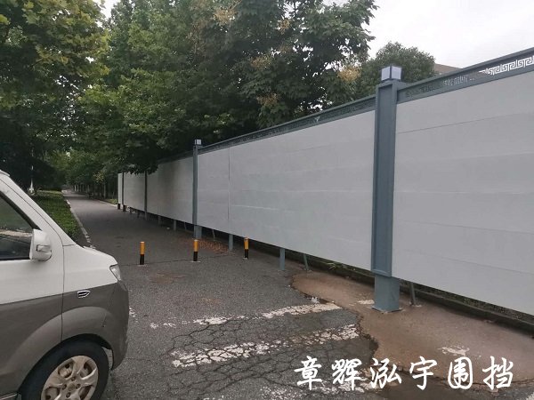 武漢黃陂區地鐵二號線鋼結構圍擋安裝案例