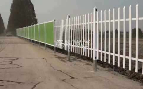 彩鋼圍擋是什麽材料製成的？