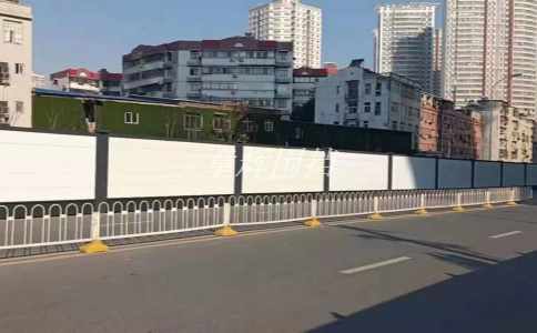 彩鋼圍擋的環保性能如何？